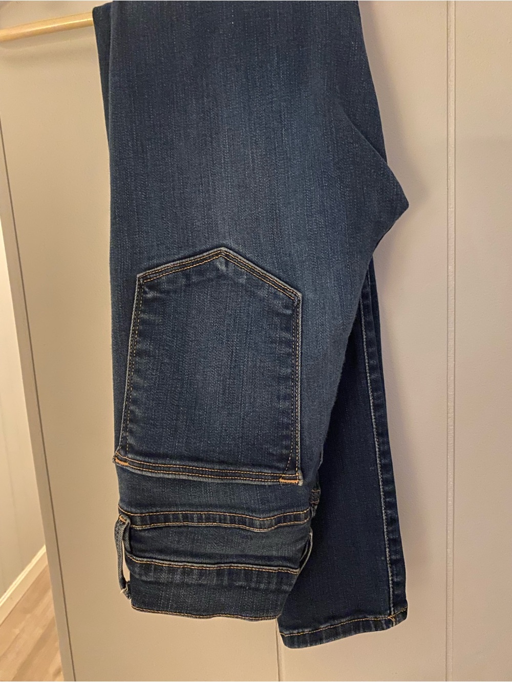 FRAME Denim Medium Blue Jeans with Contrast Stitching